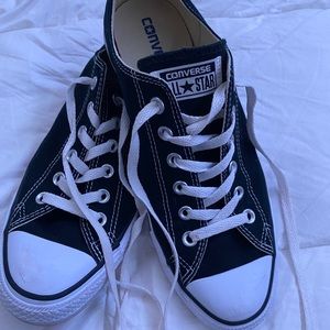 Low Top Black Converse